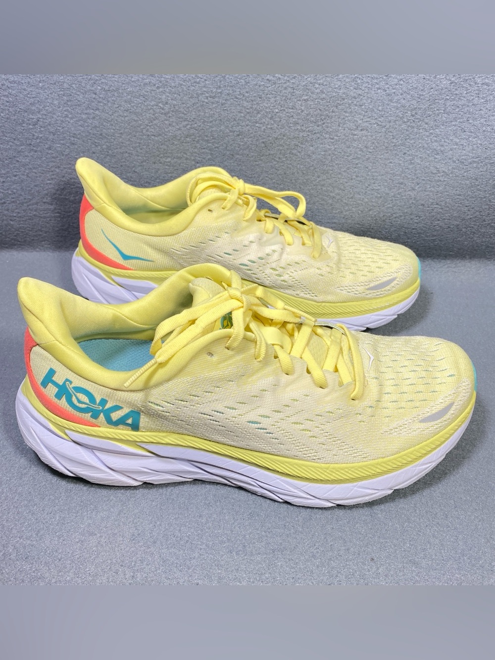 Hoka One One Clifton 8 Running Athletic Shoes, Women’s Sneakers Sz 10 B Yellow